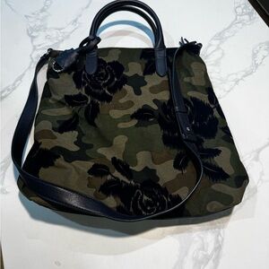 Banana republic Camouflage Floral Tote Bag